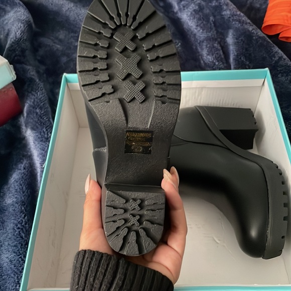 Booties - Picture 5 of 5